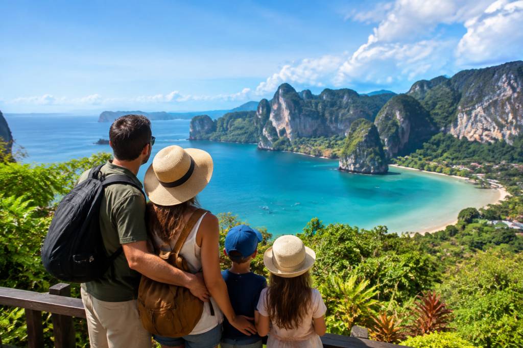 Où aller en Thaïlande en famille : les meilleures destinations pour des vacances inoubliables