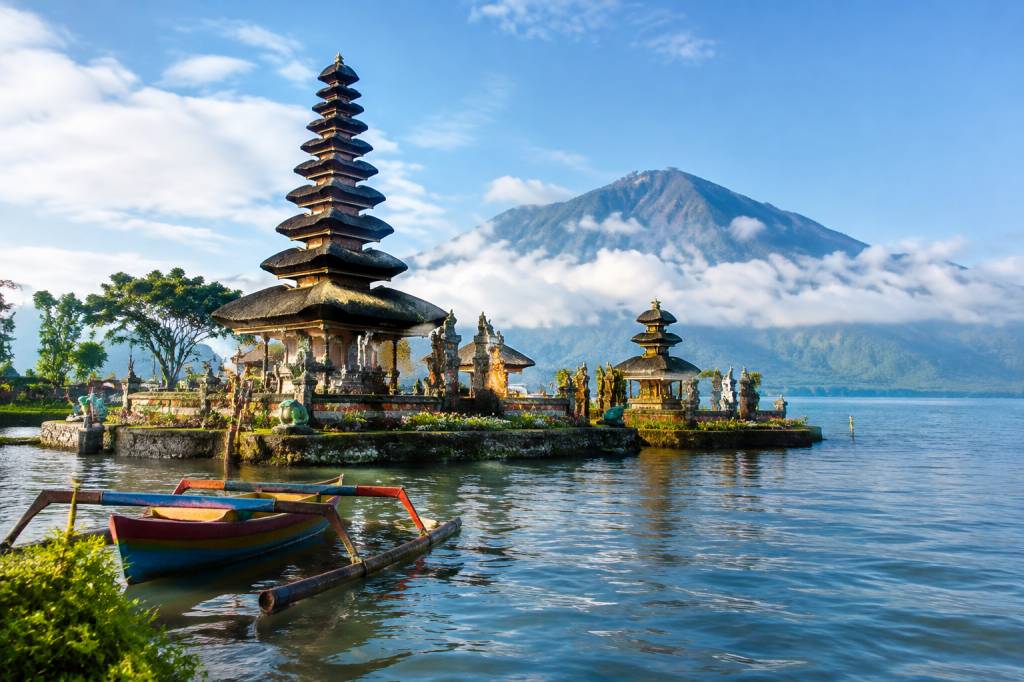 Indonésie itinéraire : que voir en 2 semaines entre temples, volcans et plages